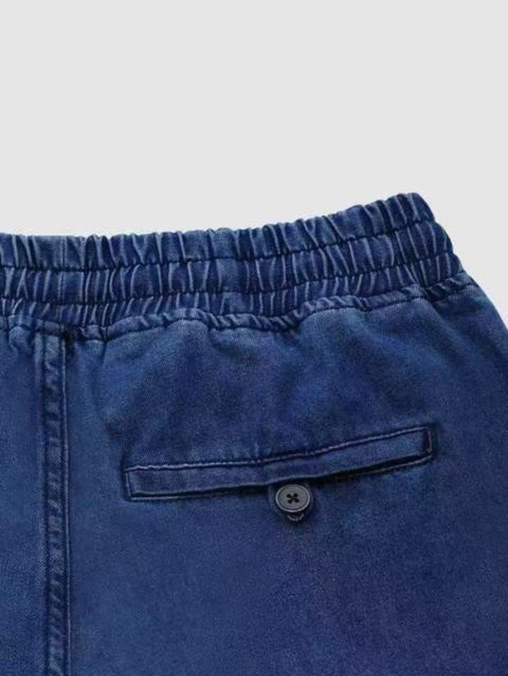 Relaxed Wide-Leg Jeans