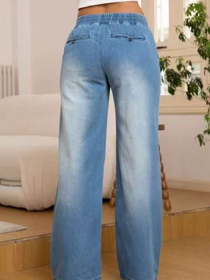 Relaxed Wide-Leg Jeans