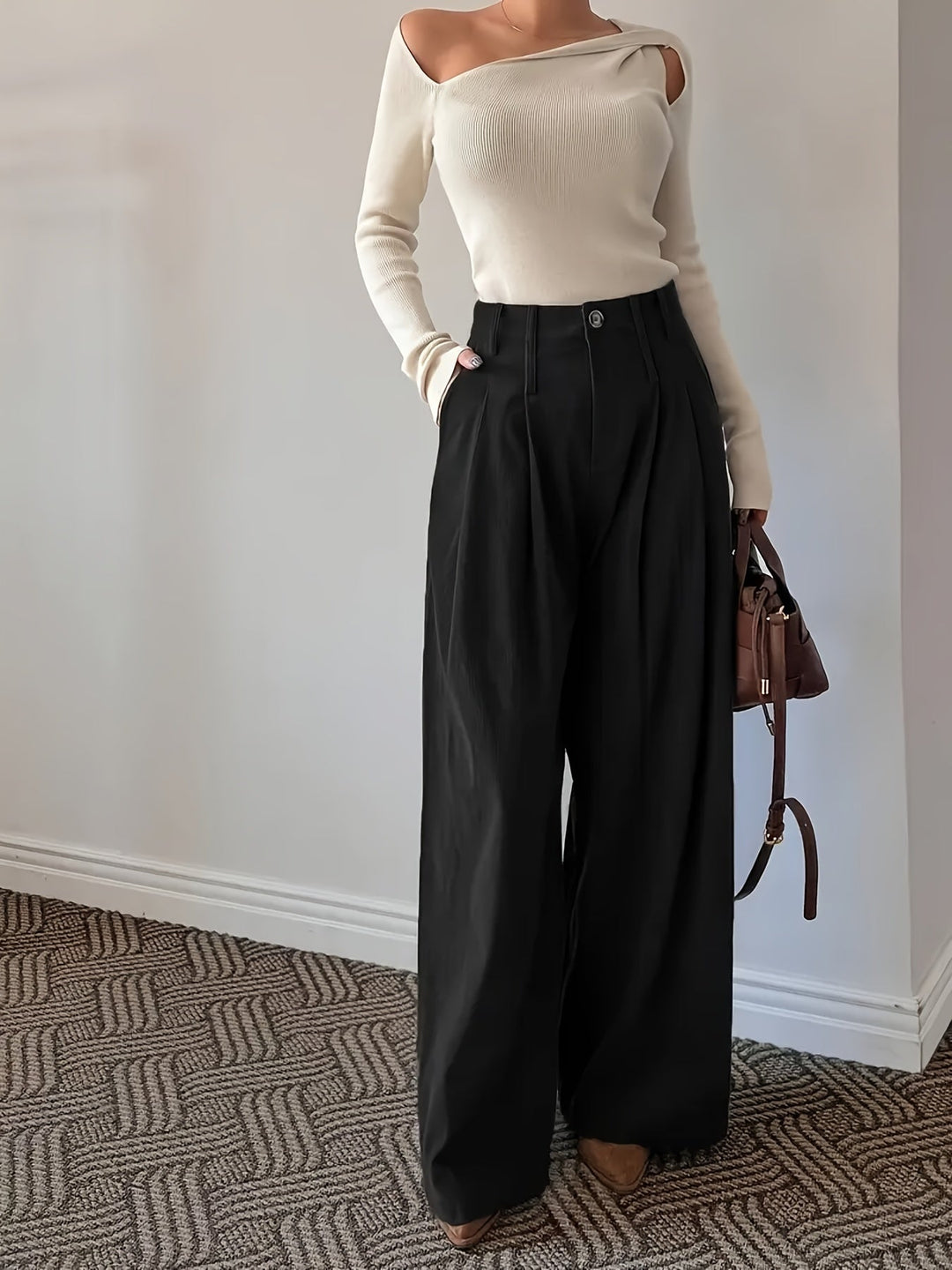 Pleated Wide-Leg Pants