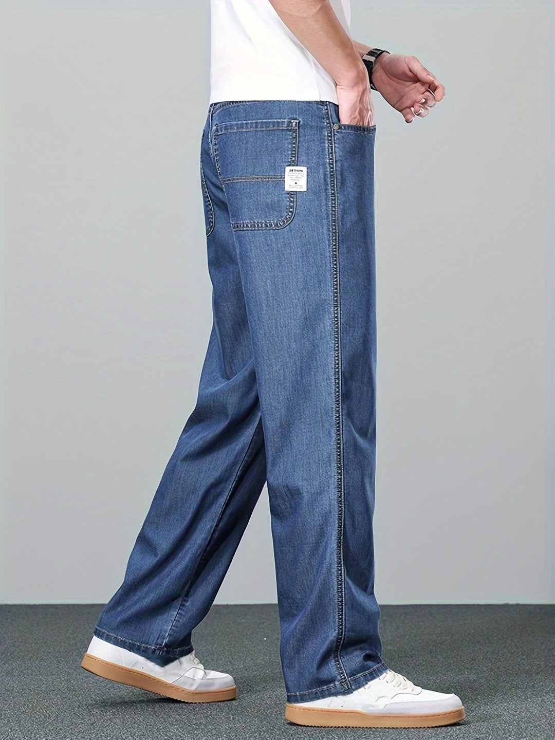 Relaxed Straight-Leg Jeans
