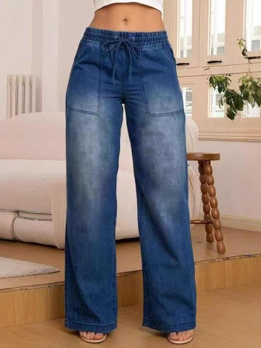 Relaxed Wide-Leg Jeans