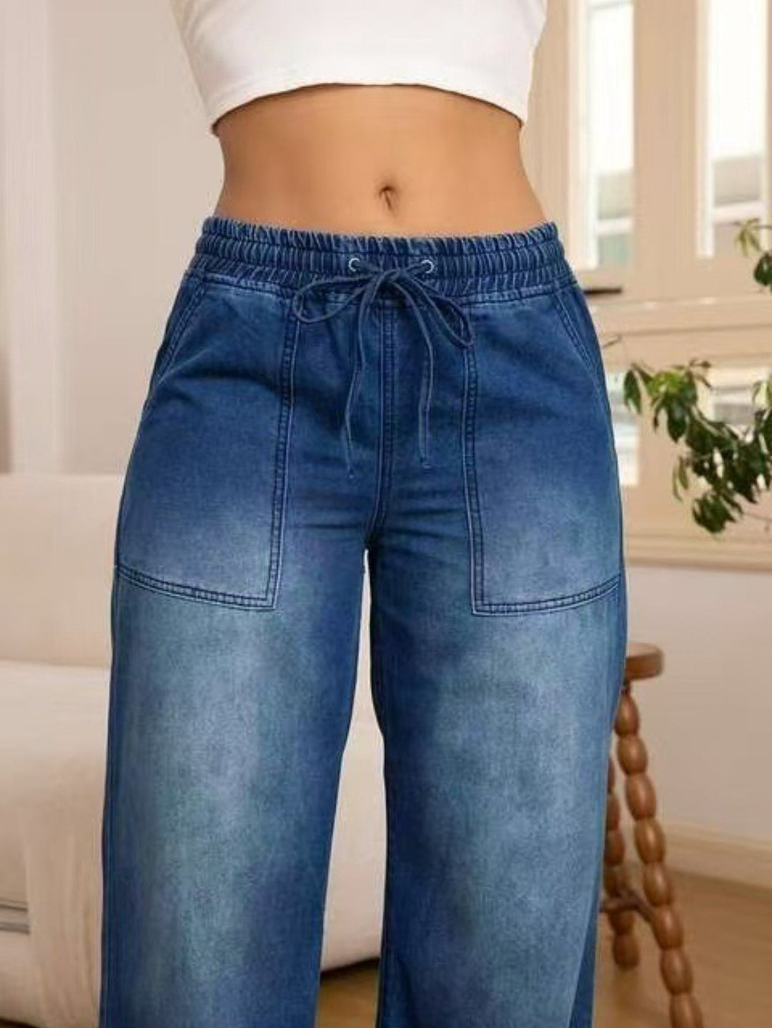 Relaxed Wide-Leg Jeans