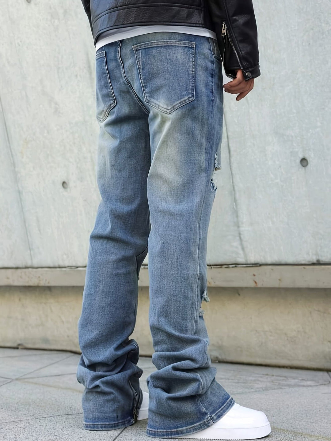 Relaxed Straight-Leg Jeans