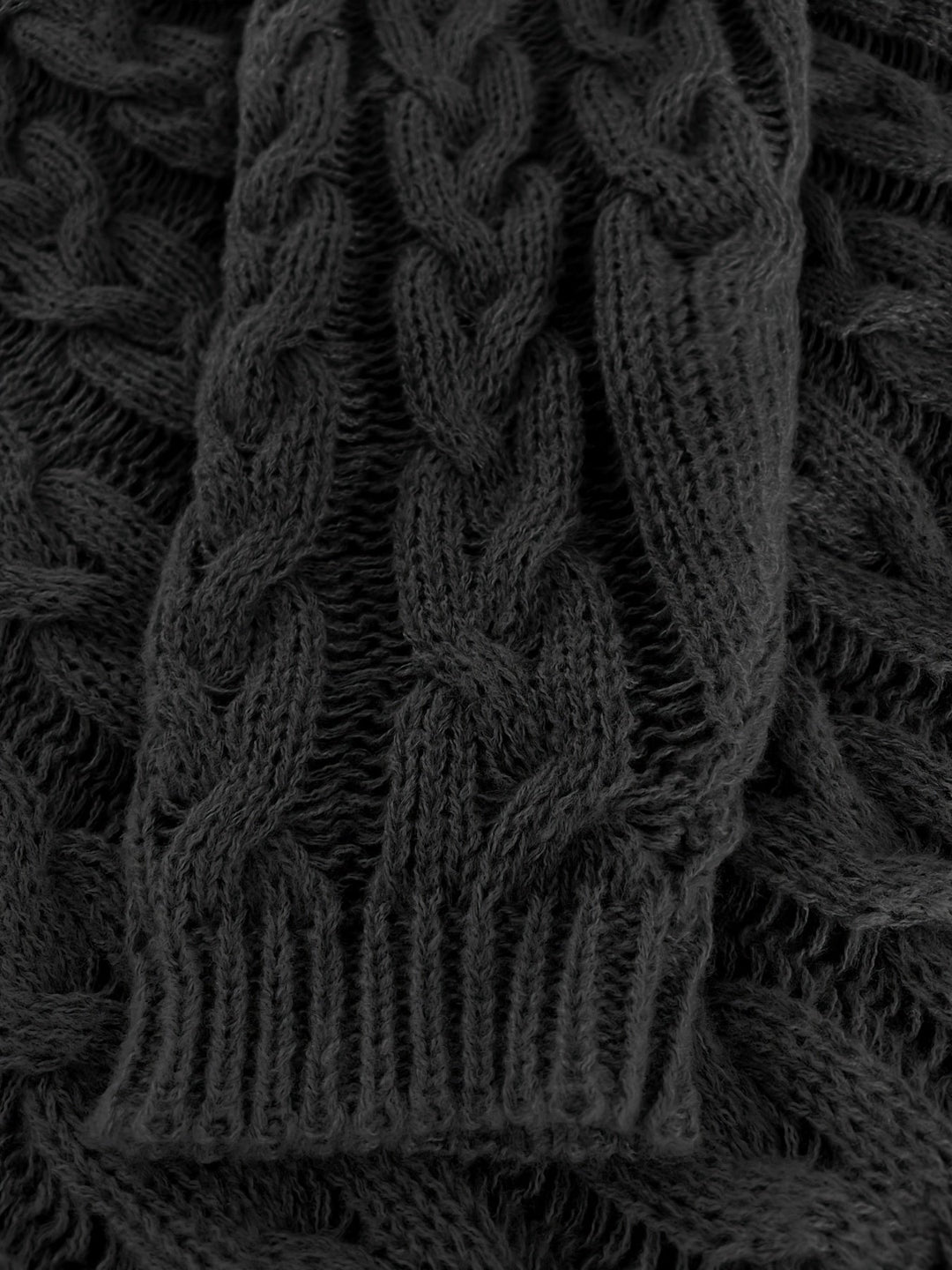 Relaxed Cable-Knit V-Neck Sweater